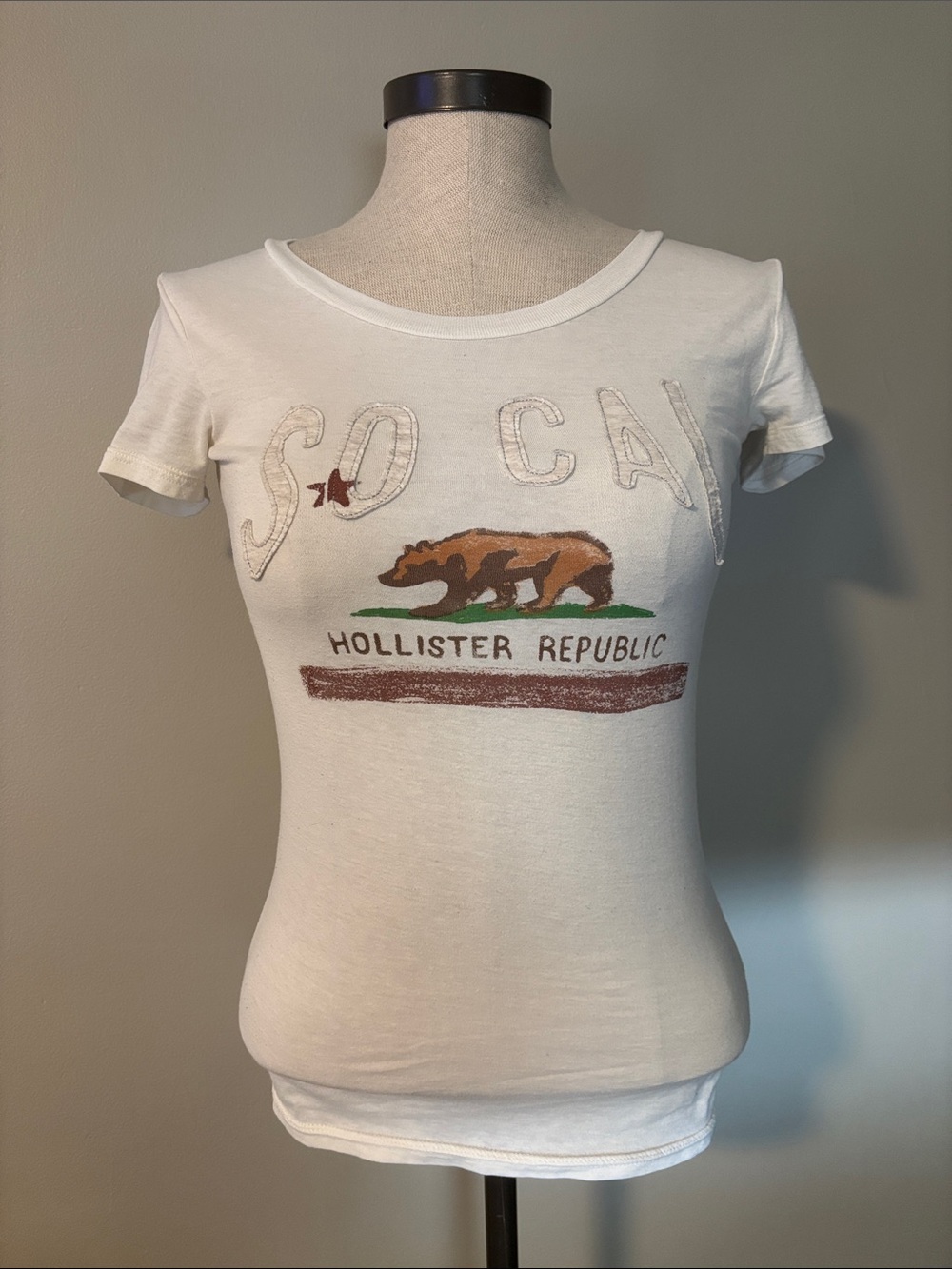 Hollister White 'So Cal' Graphic Tee with Brown Bear